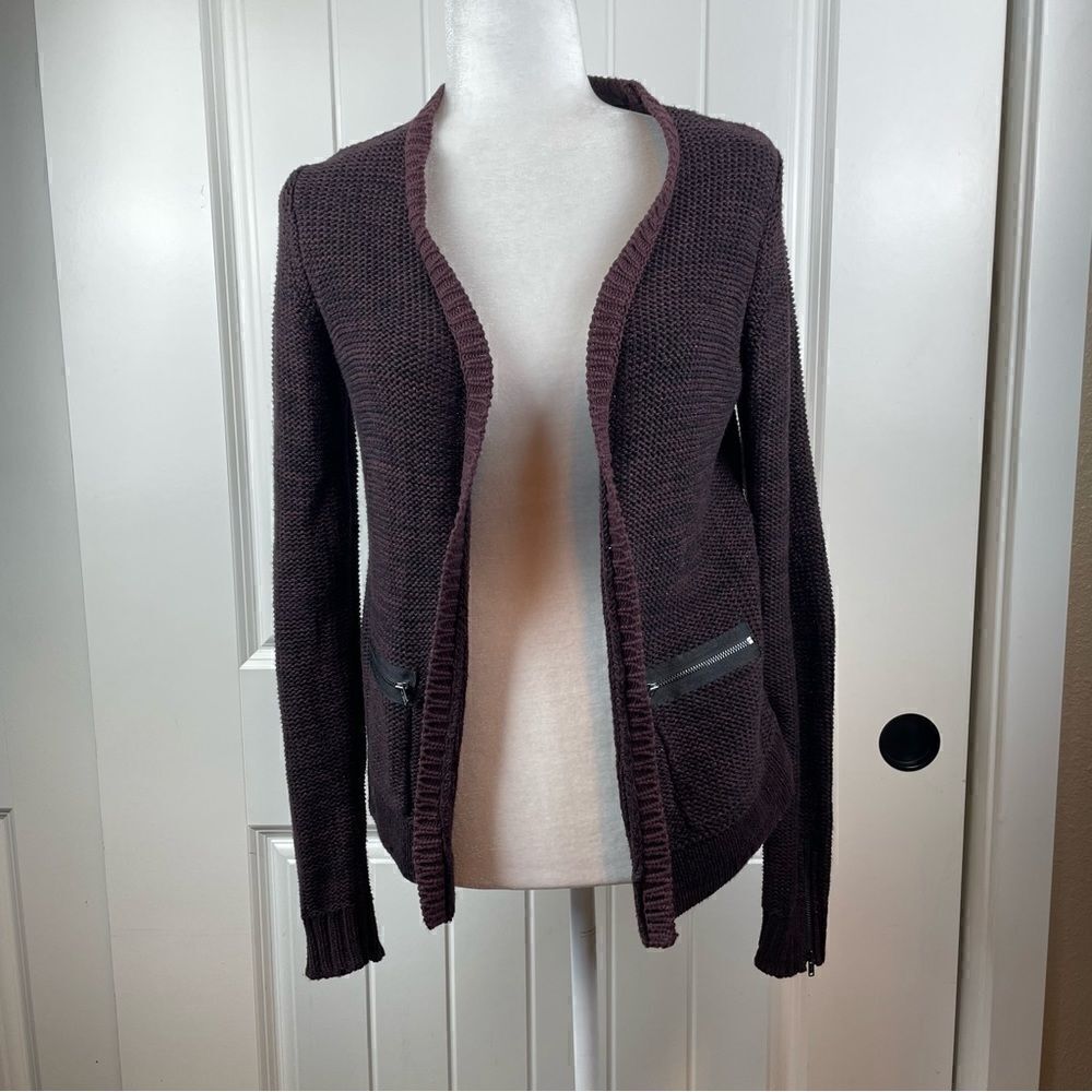 𝑹𝑾 & 𝑪𝑶 Burgundy Cardigan (0381)